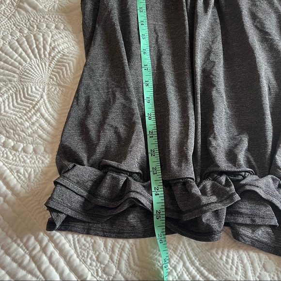 LULULEMON Back On Track Tank Top Workout Black Cream Floral Lace Size 6 - Picture 8 of 12